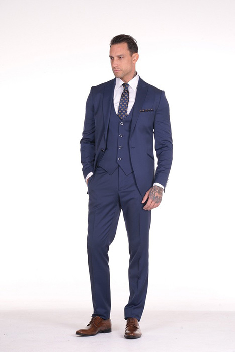 μπλε ανδρικό κοστούμι